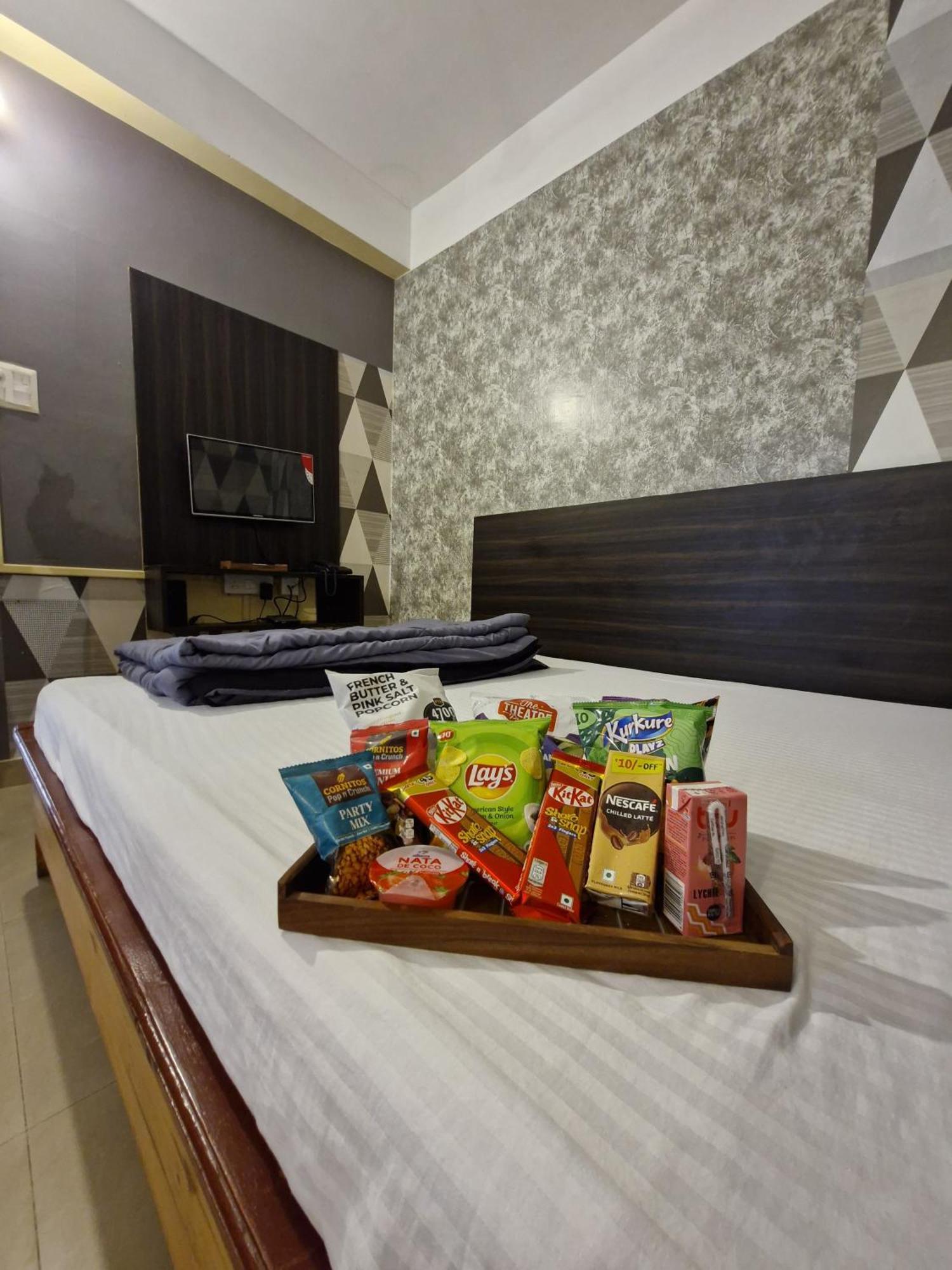 Hotel H K Residency Near Kalakshetra Guváhátí Exteriér fotografie